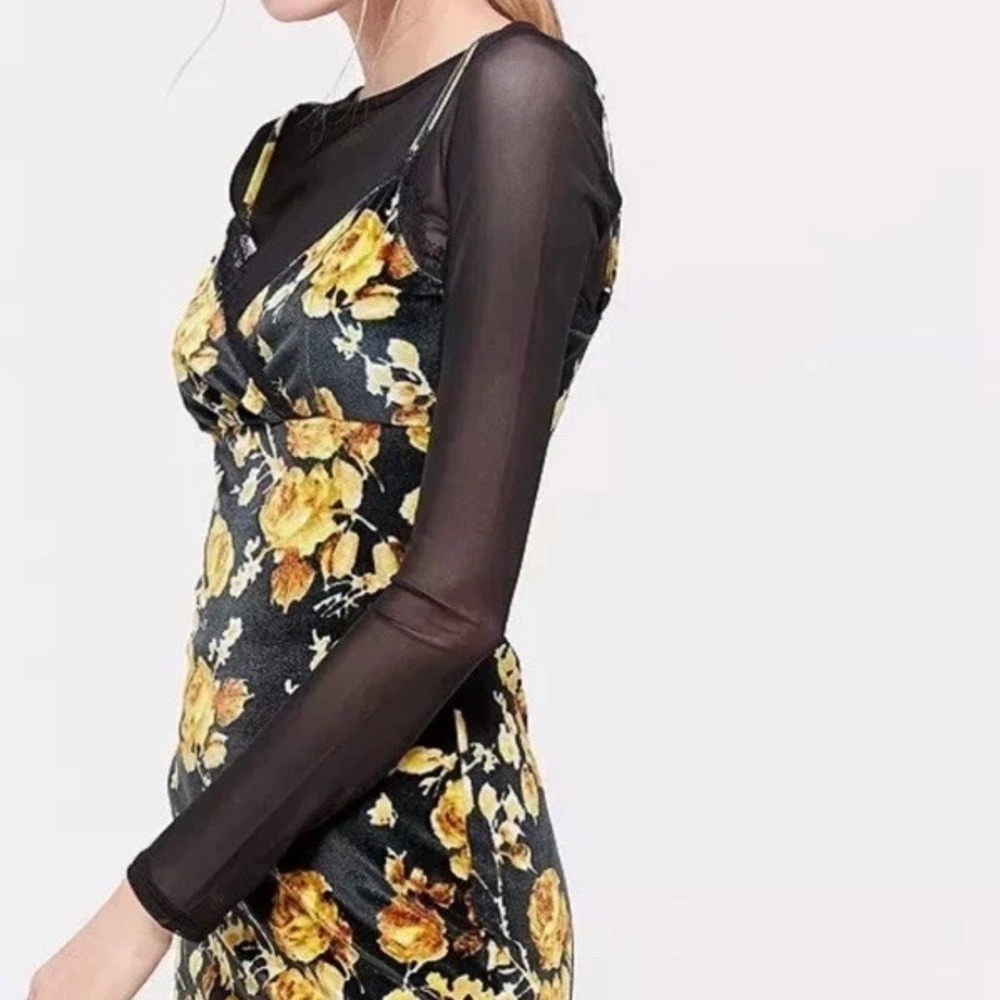 NWT Urban Outfitters Black and Yellow Rose Velvet Mini Dress sz S - XS ?